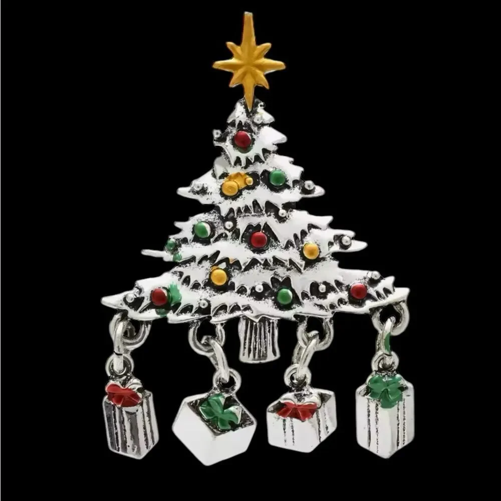 SILVER CHRISTMAS TREE BROOCH WITH PRESENTS UNDERNEATH‎